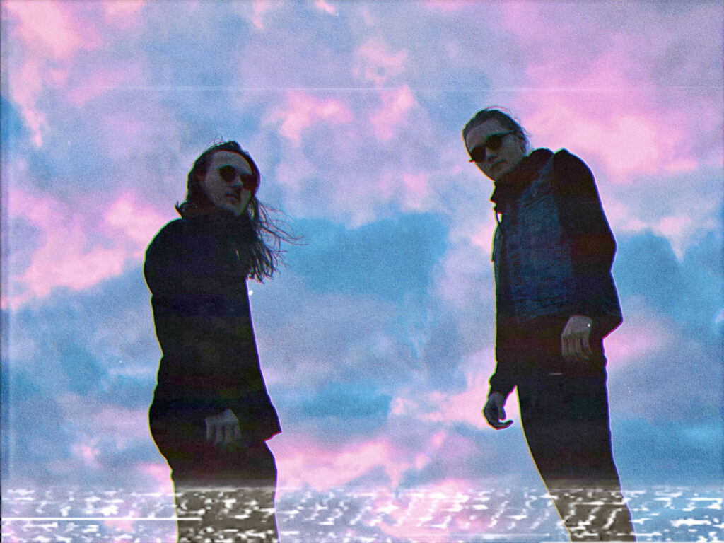 BRITISH SYNTHWAVE DUO MAXIMUM LOVE DEBUTS ON MANTA RECORDINGS WITH SOMETIMES EP !