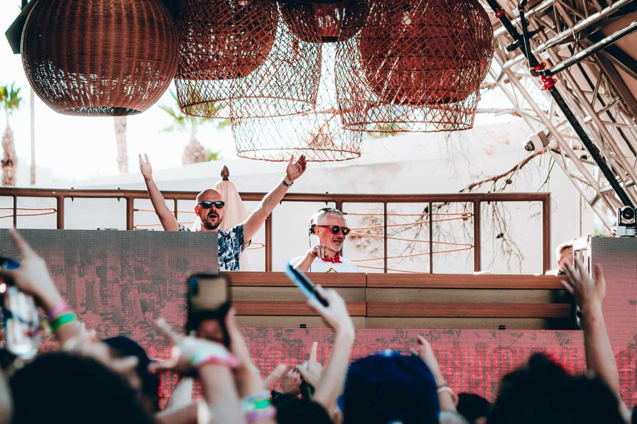 Virgin Hotels & Élia Beach Club Shine Bright During EDC Week