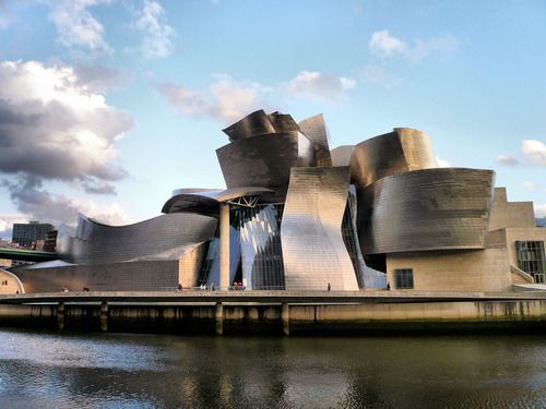 Famous Architects: Guggenheim Museum Bilbao