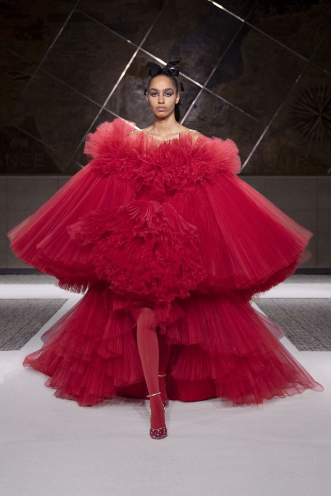 SPRING 2022 COUTURE: JANUARY SHOWS ARE FILLED WITH BEAUTY AND HEARTBREAK