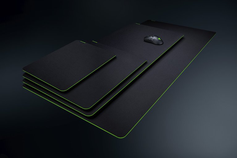 Best Gaming Mouse Pad: Razer Gigantus V2