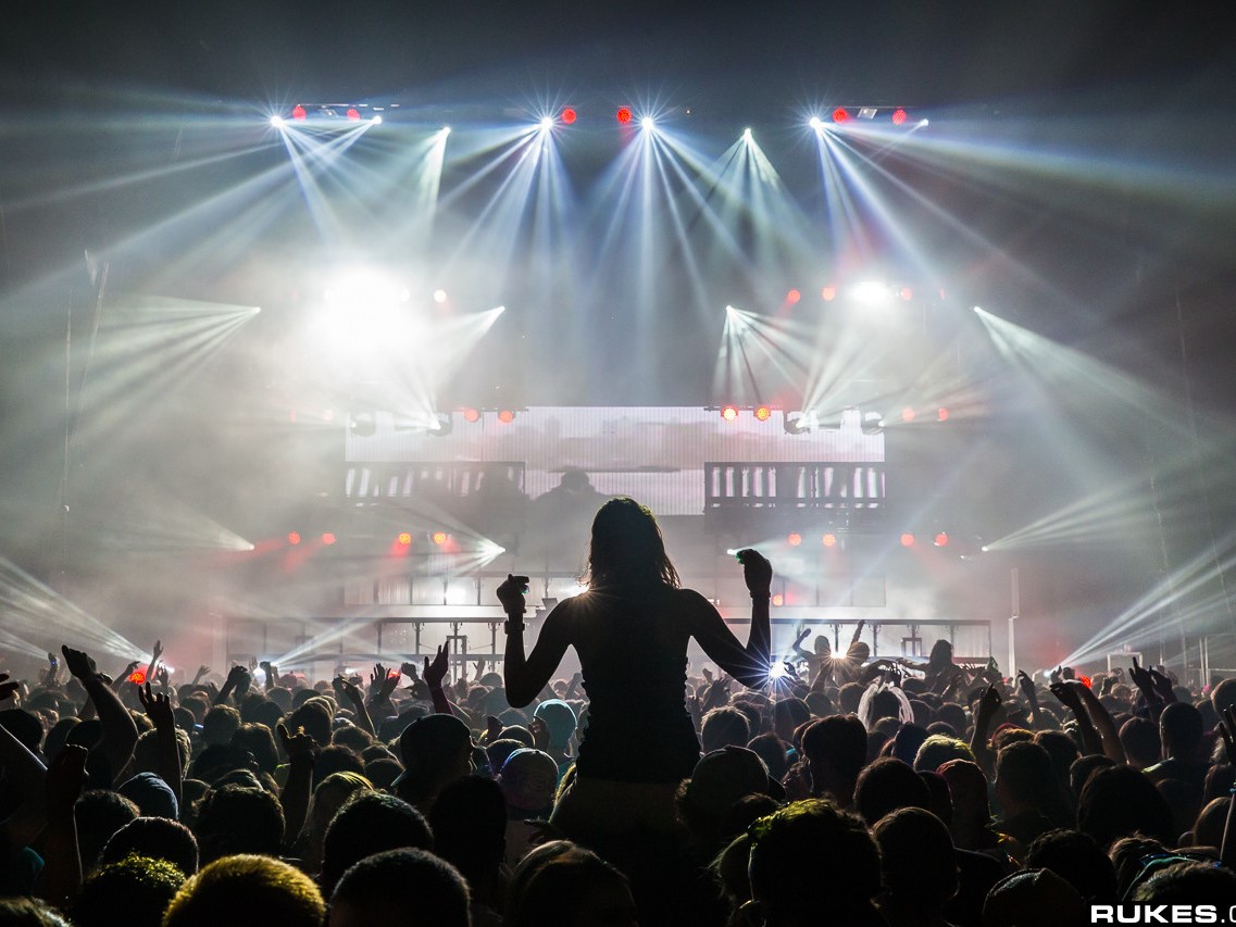 5 Ways Raving Actually Gets Better With Time