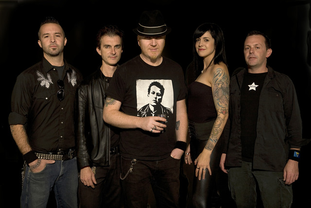 The Mahones