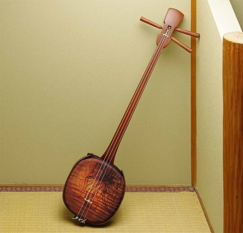 Japanese instruments: Shamisen