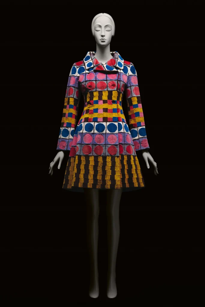 CELEBRATING KARL LAGERFELD: AS BOTH ILLUSTRATOR & DESIGNER