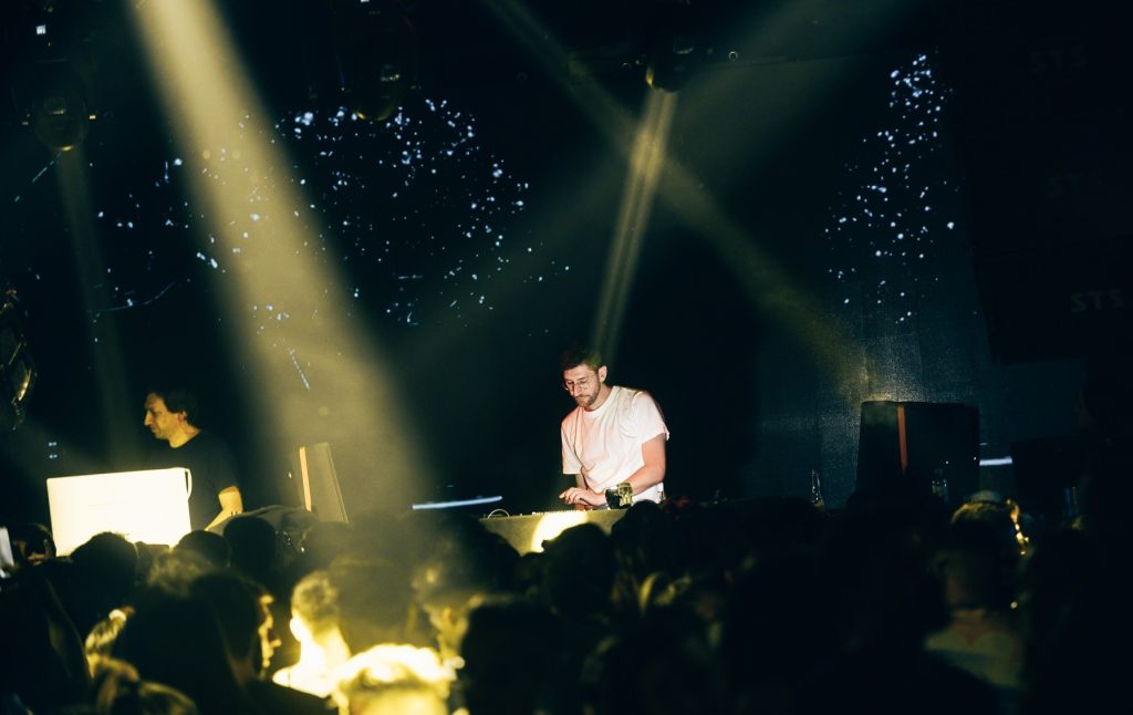 Marsh Remixes OceanLab’s Golden Classic ‘Sirens Of The Sea’