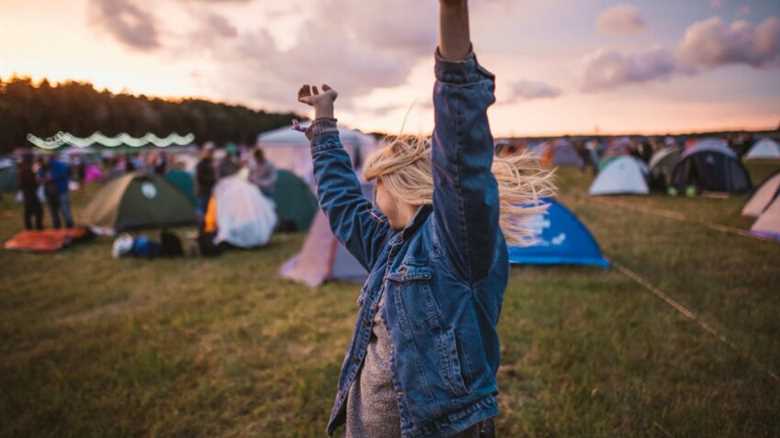 Things To Carry With Yourself Before Going To A Music Festival
