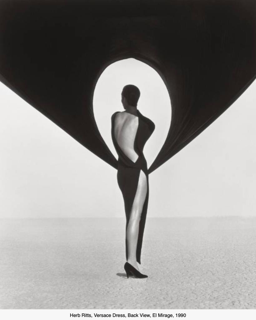 12-Herb Ritts _Versace 1990