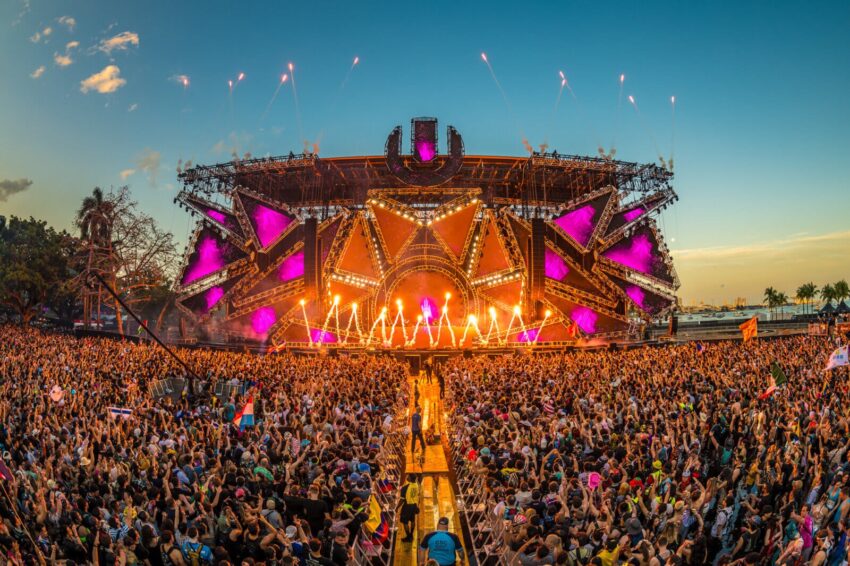 Top 10 Sets You Can’t Miss At Ultra 2025