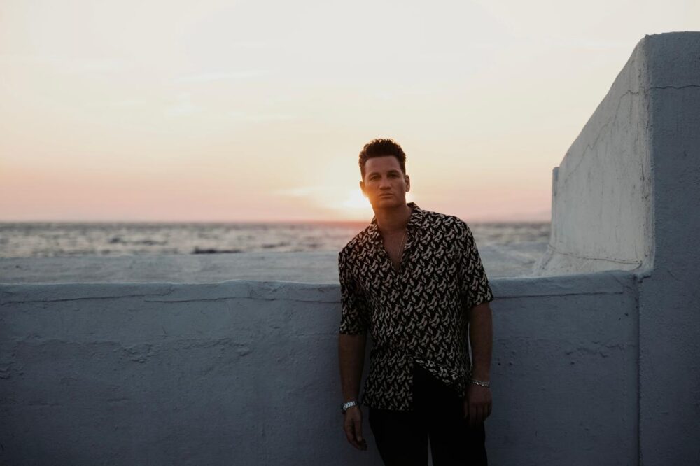 Artist Spotlight: Kaz James Returns with Bass-led Club Record via krushes
