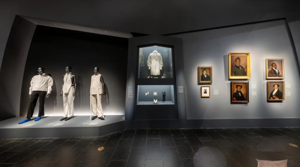 Image of Paul Poiret exhibition at the Musée des Arts décoratifs - www.madparis.fr)