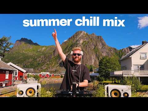 playing my summer chill mix 2025 between mountains in norway 🏔️🇳🇴