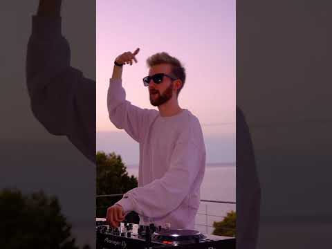 I almost forgot about this song 🥹🌅 #summer  #nostalgia  #dj  #edm  #lewiscapaldi
