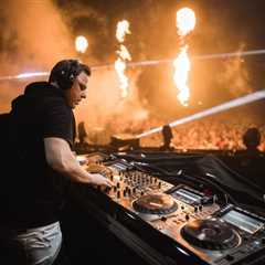 ‘IN SEARCH OF SUNRISE 21 – NIRVANA: FOR THE NEXT GENERATION OF DREAMERS’ MIXED BY MARKUS SCHULZ