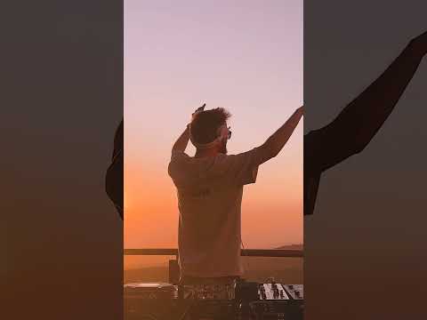 David Guetta x Alesso - Never Going Home ๐
Insane Sunset DJ Chill Mix Kenya ๐ด Nostalgia Vibes ๐ฅน