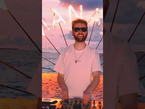 Avicii - Without You π
Insane Sunset Summer Vibes DJ Mix on the Maldives π΄ Nostalgia Vibes π₯Ή