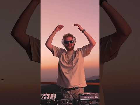 Avicii - Waiting For Love ๐
Insane Sunset DJ Chill Mix Kenya ๐ด Nostalgia Vibes ๐ฅน