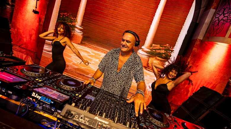 FLAMENCA Records End Debut Year With ‘LUZ (Club M....