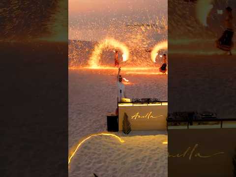 this moment just feels magical 🎇🌅